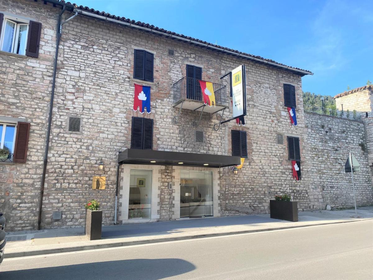 Hotel San Francesco E Il Lupo 구비오 외부 사진