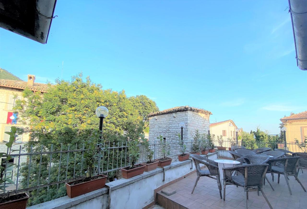 Hotel San Francesco E Il Lupo 구비오 외부 사진